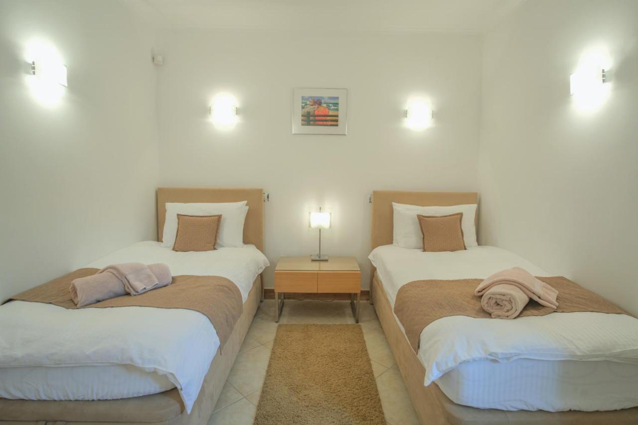 Casa Monte Cristo Apartments - Lemon Lagos Kültér fotó